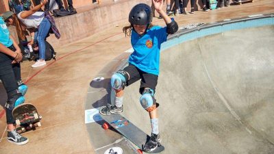 girlskateboard